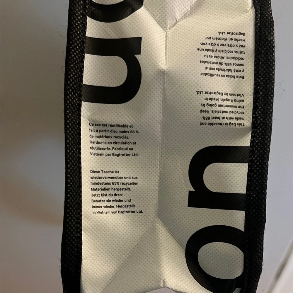 Lululemon Red, Black, and Gray Bags - Picture 13 of 17